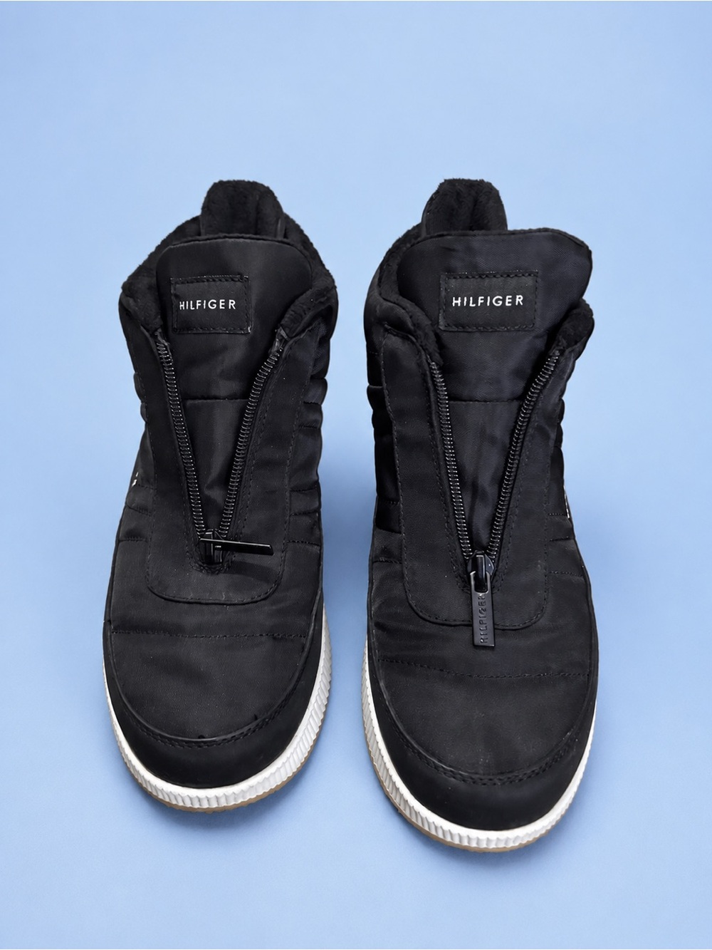 Tommy Hilfiger Women’s Black Puffer Zip High-Top Sneaker Boots